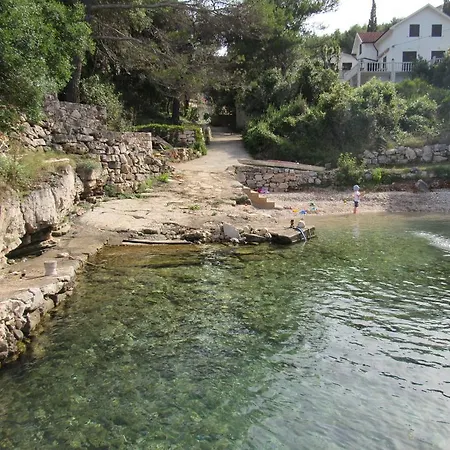 Apartment Near The Vrboska
